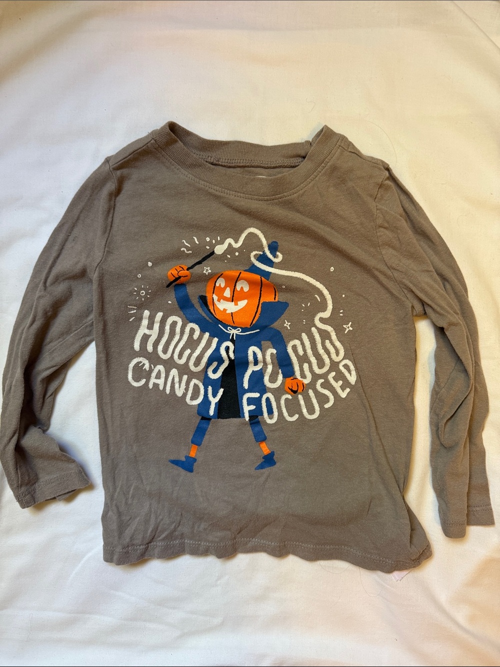 Kids Grey Long-Sleeve Halloween Tee - 'Hocus Pocus Candy Focused' 3T